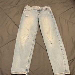 Denim mom jeans for kids!